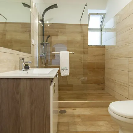 B69 - Village Of Luz