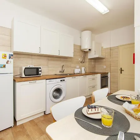 B69 - Village Of شقة *