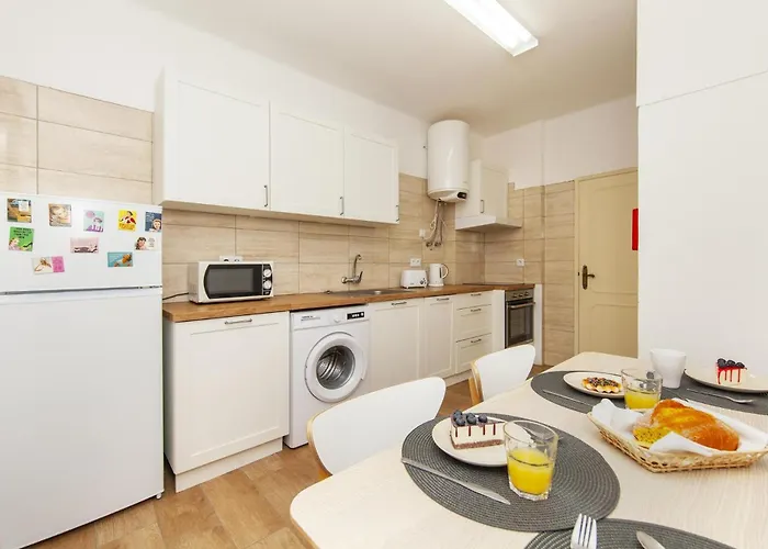 B69 - Village Of شقة *