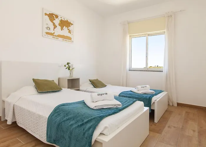 B69 - Village Of Luz