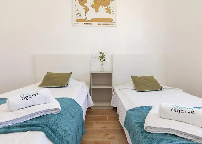 B69 - Village Of * Luz